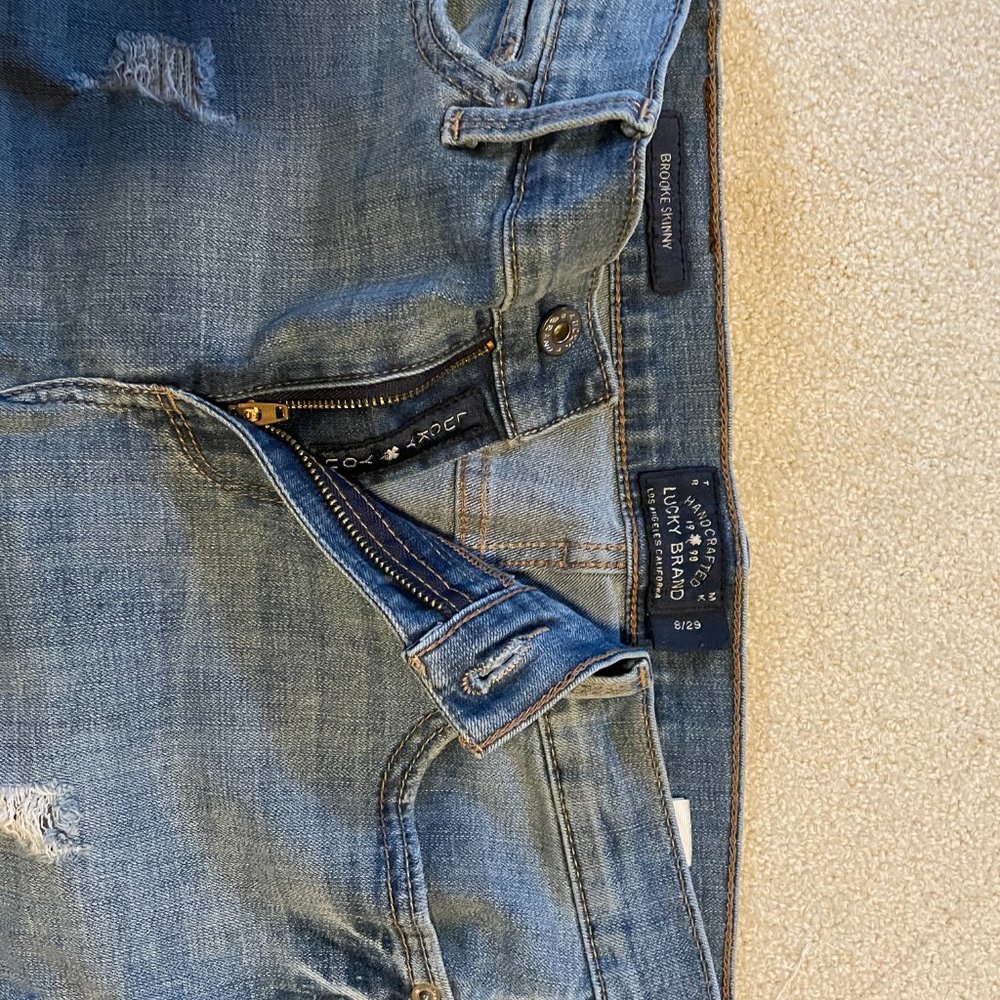 RippedJeans - Picture 2 of 4